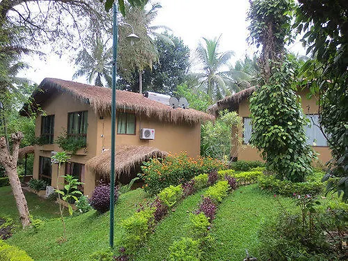 **** בית הארחה קנדי Oruthota Chalets סרי לנקה