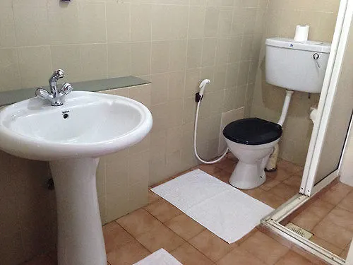 קנדי Oruthota Chalets 4*,