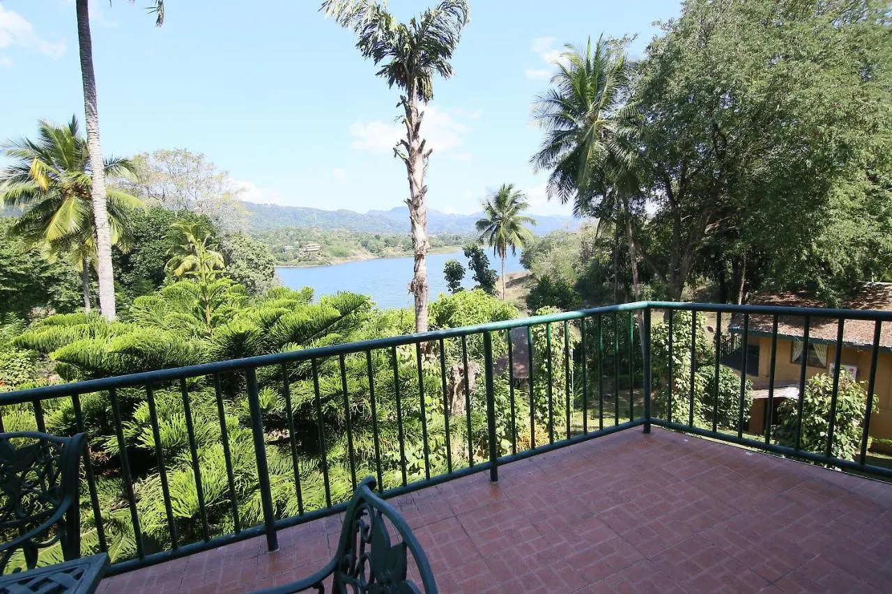 Oruthota Chalets Kandy